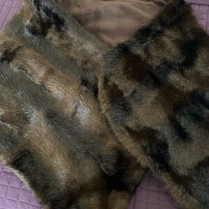 Luxurious Faux Fur Throw /wrap